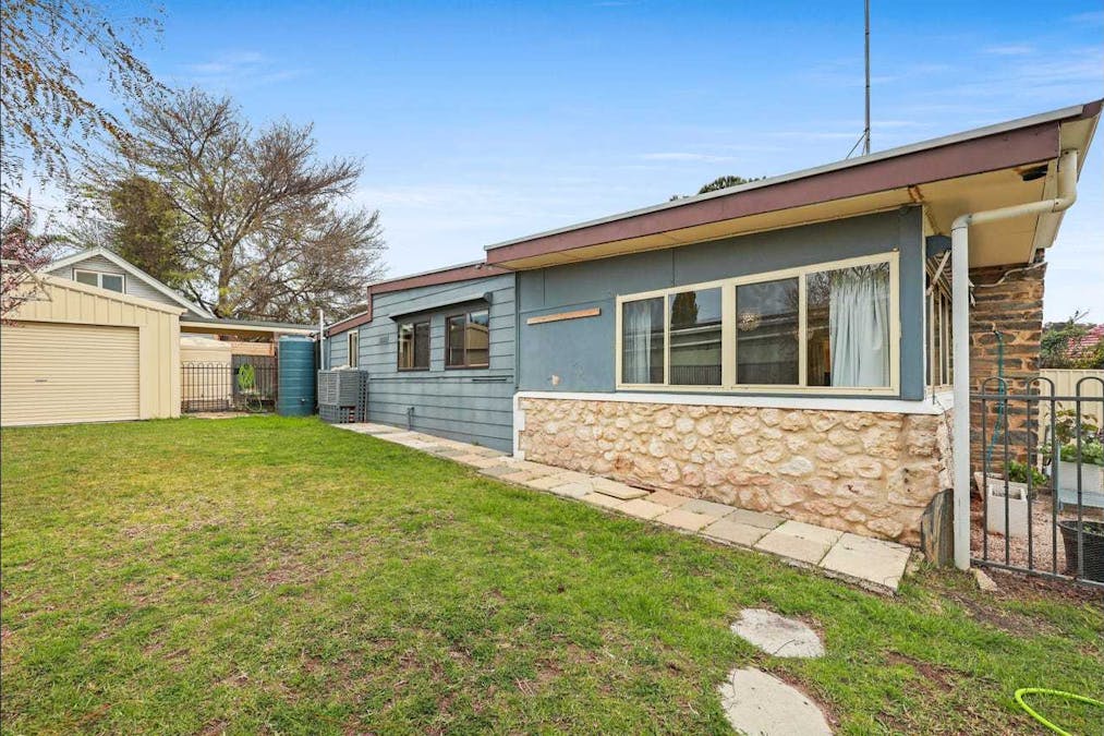 11 Bond Avenue, Victor Harbor, SA, 5211 - Image 11