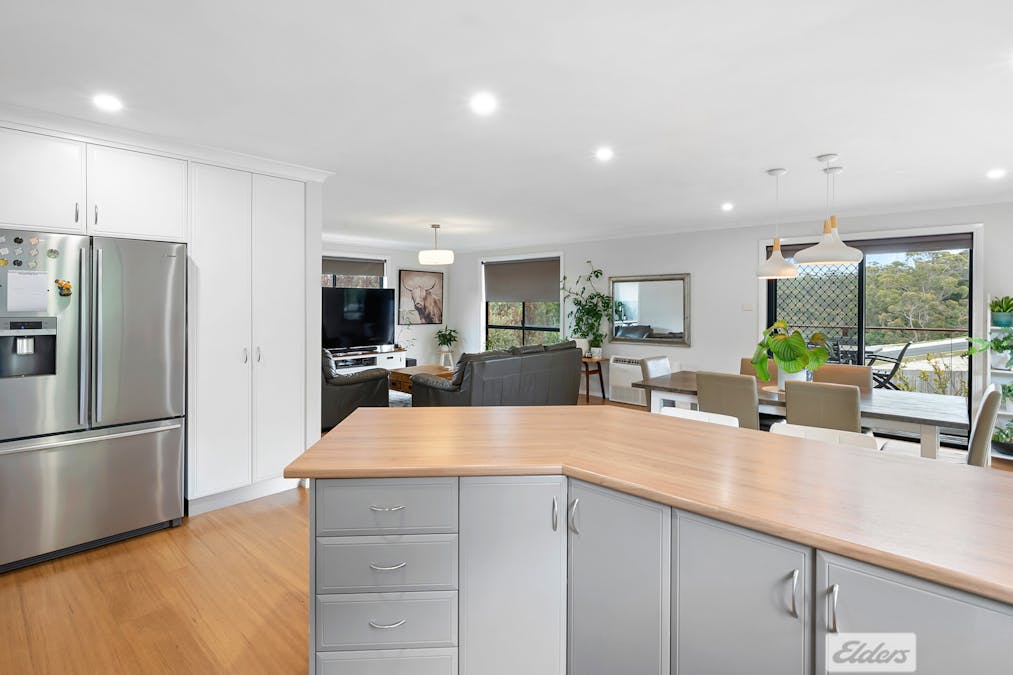 11 Heather Crescent, Park Grove, TAS, 7320 - Image 5