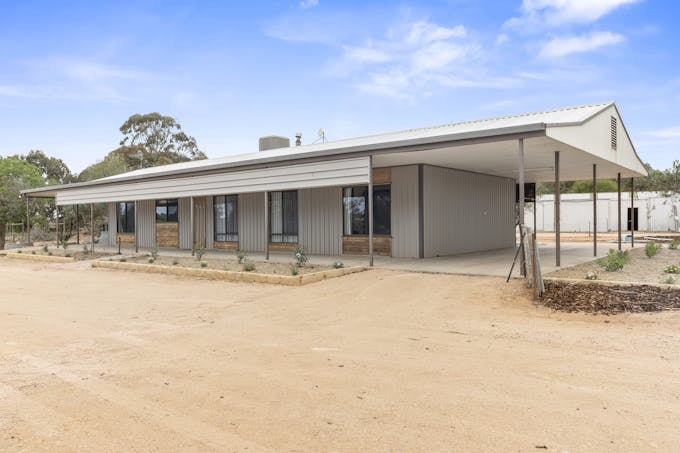 396        Kulkyne Street, Renmark, SA, 5341 - Image 1