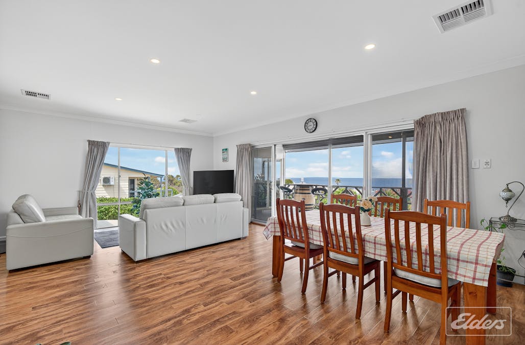 17 Elanora Crescent, Cape Jervis, SA, 5204 - Image 11