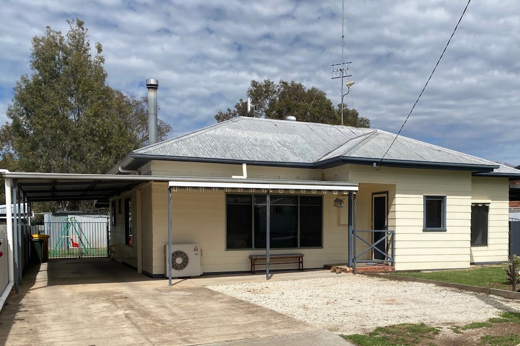 6 Tobruk Avenue, Warracknabeal, VIC, 3393 - Image 1