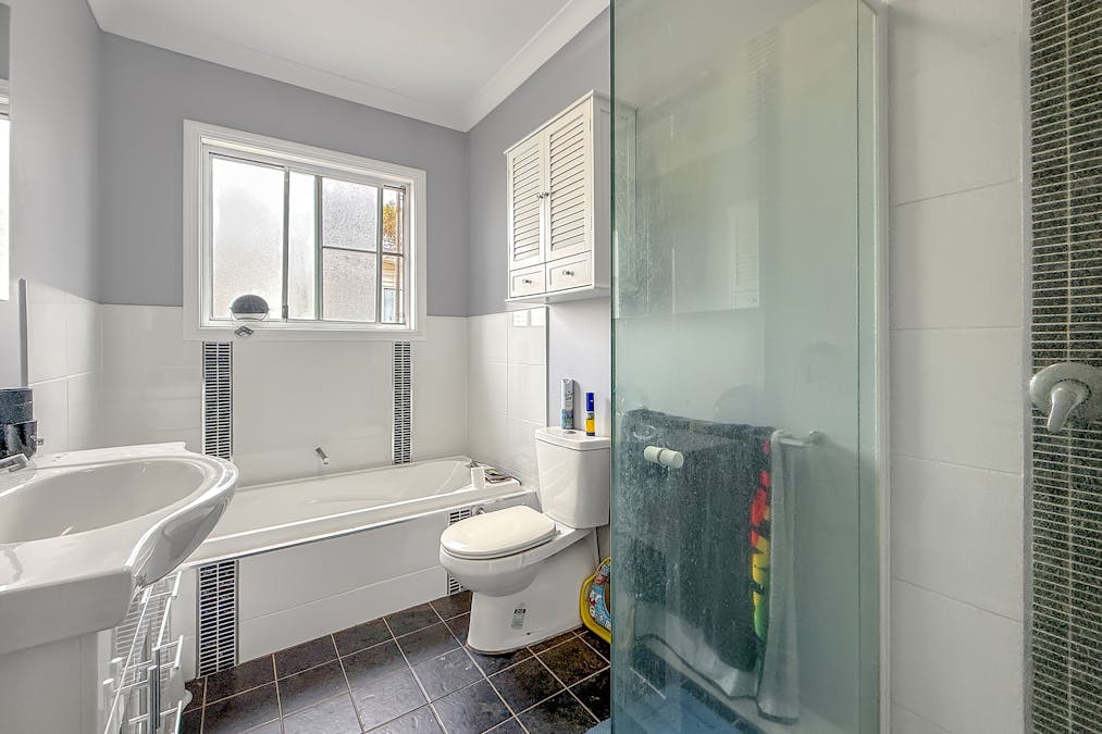 10 Lynch Street, Parkes, NSW, 2870 - Image 3