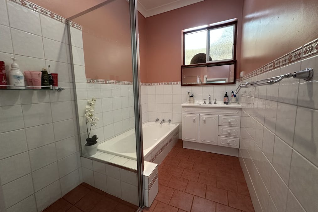 7 Andrews Place, Katanning, WA, 6317 - Image 15