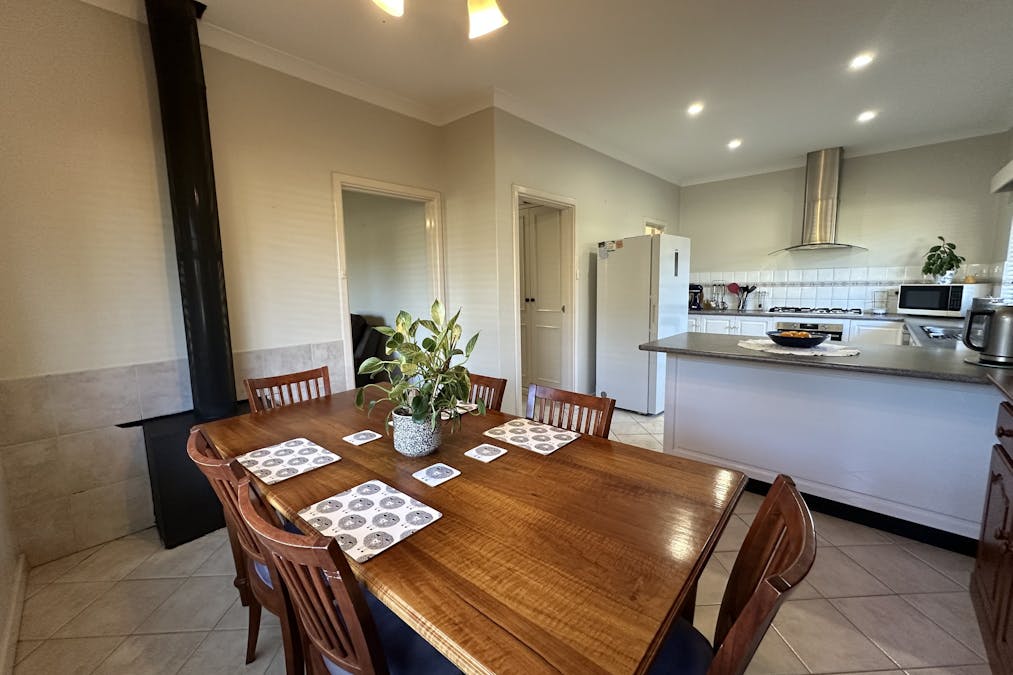 7 Andrews Place, Katanning, WA, 6317 - Image 6