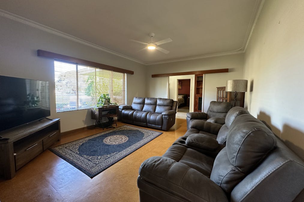 7 Andrews Place, Katanning, WA, 6317 - Image 9