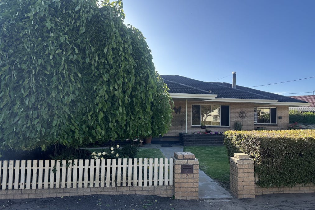 7 Andrews Place, Katanning, WA, 6317 - Image 32