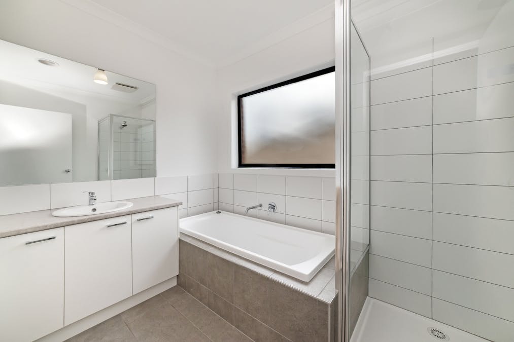 246b Rippon Road, Hamilton, VIC, 3300 - Image 6