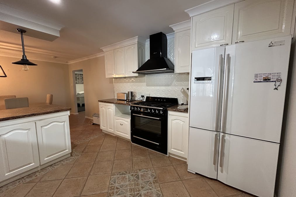 7 King Road, East Bunbury, WA, 6230 - Image 6