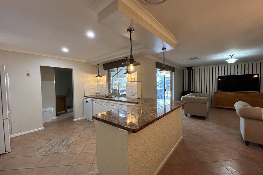 7 King Road, East Bunbury, WA, 6230 - Image 2