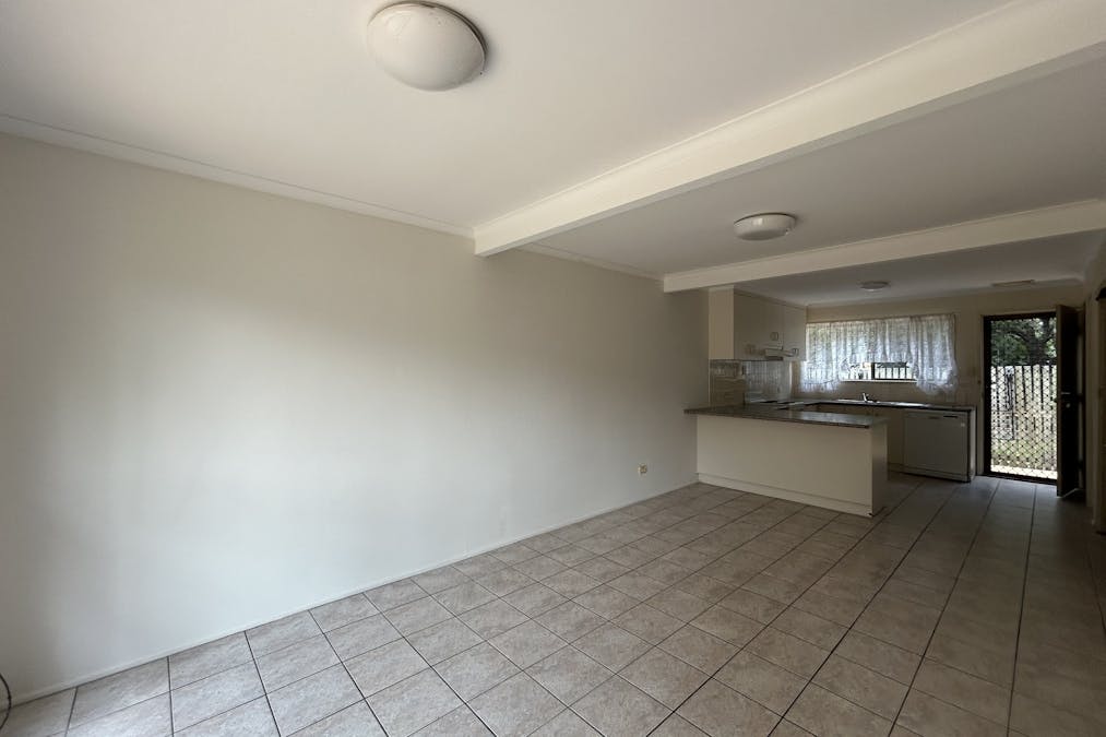 6/18 Leonard Street, South Gladstone, QLD, 4680 - Image 3