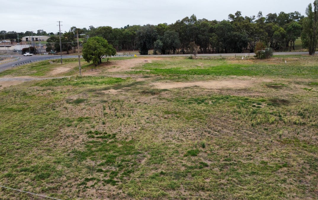 7 Chillingworks Road, Young, NSW, 2594 - Image 2