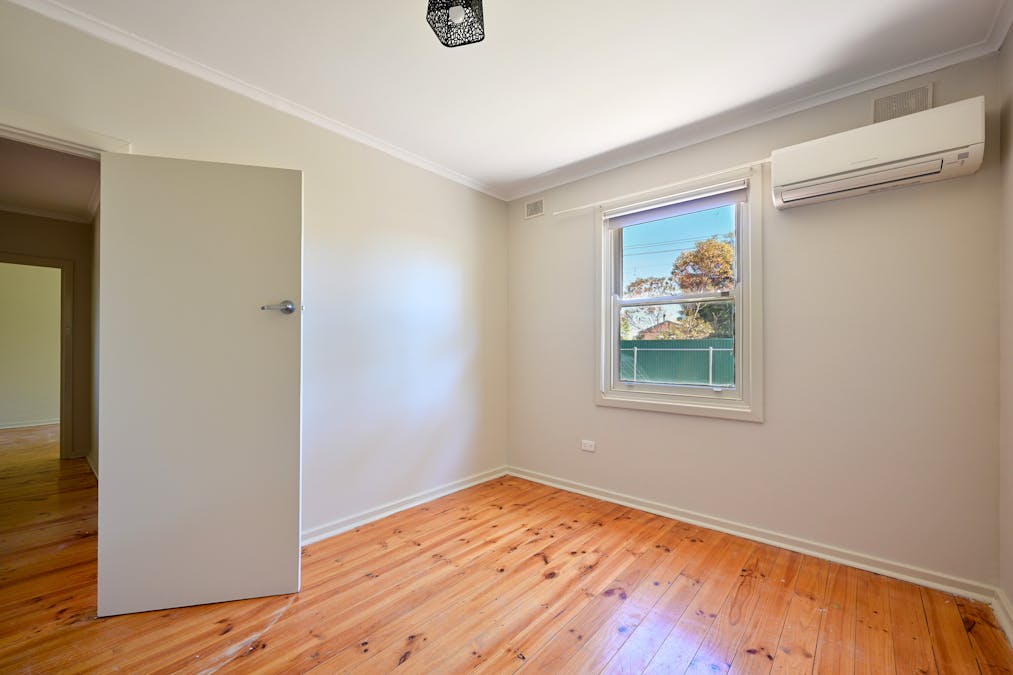 8 Taylor Street, Whyalla Stuart, SA, 5608 - Image 5