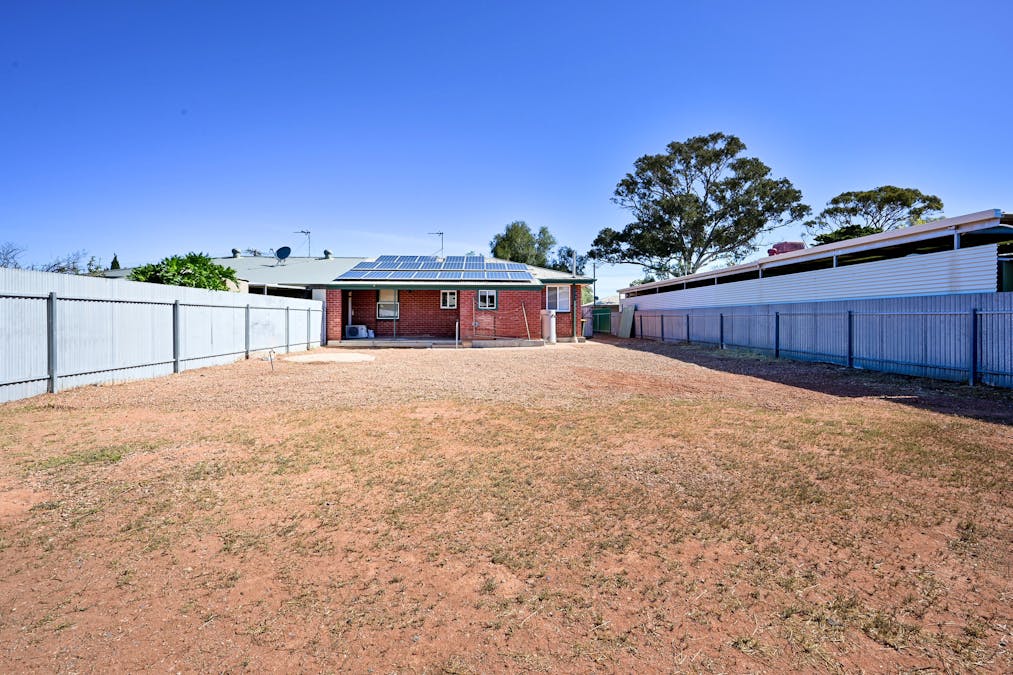 8 Taylor Street, Whyalla Stuart, SA, 5608 - Image 11