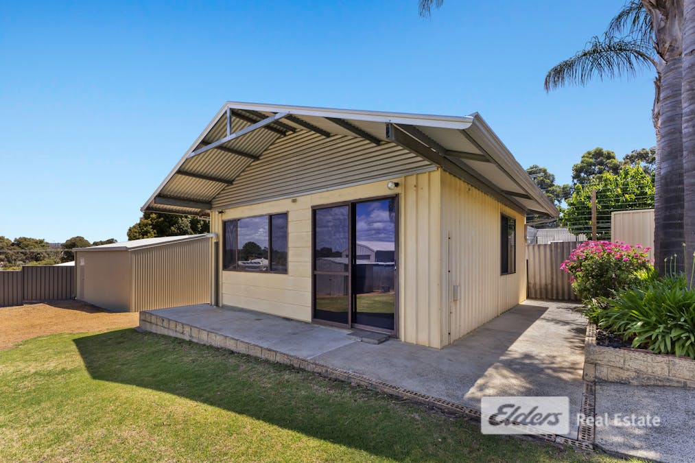 55 Clifton Street, Collie, WA, 6225 - Image 14