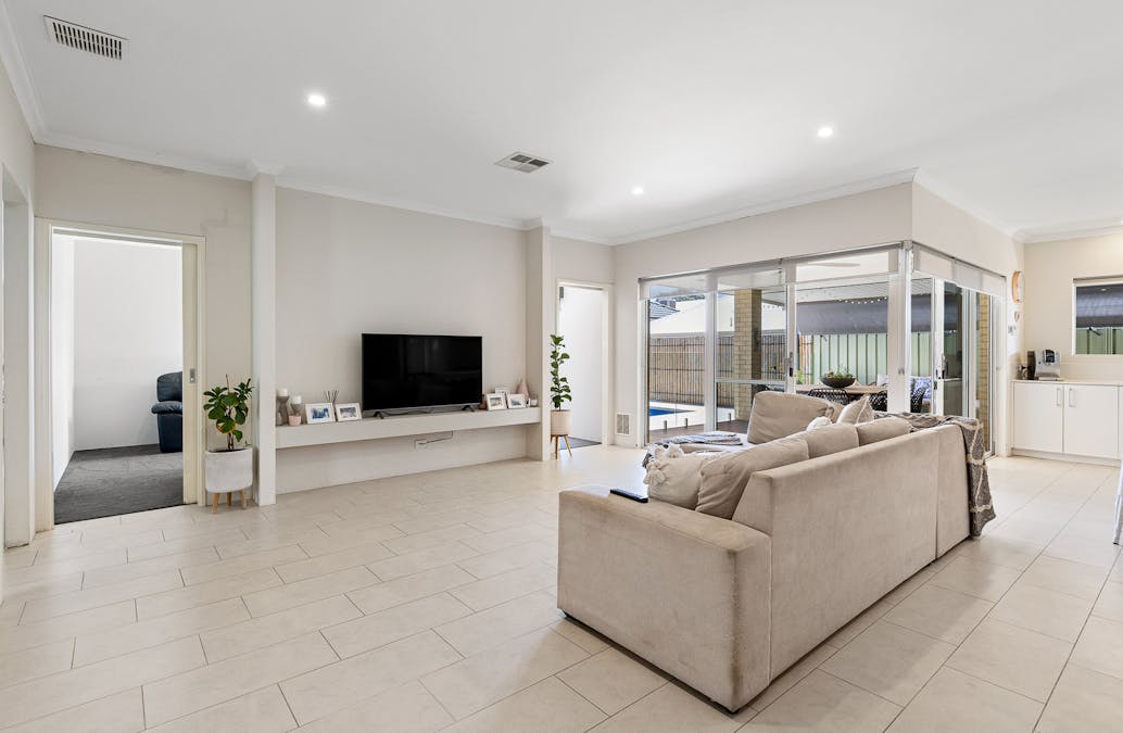 43 Baystone Road, Baldivis, WA, 6171 - Image 7