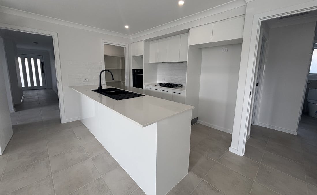 24 Tide Crescent, Dubbo, NSW, 2830 - Image 11