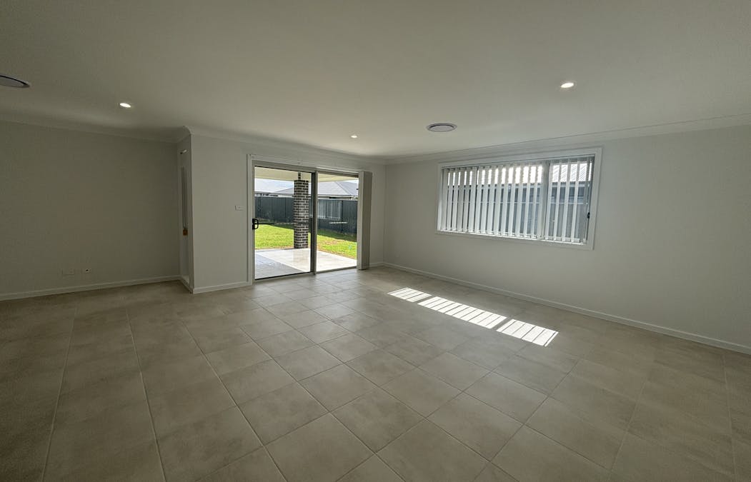 24 Tide Crescent, Dubbo, NSW, 2830 - Image 10