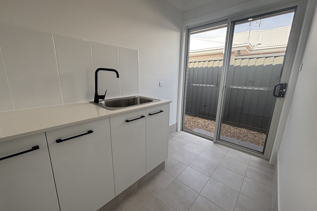 24 Tide Crescent, Dubbo, NSW, 2830 - Image 16