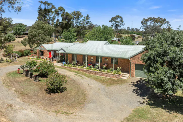 14 Holmes Court — photo from Elders Real Estate Wangaratta