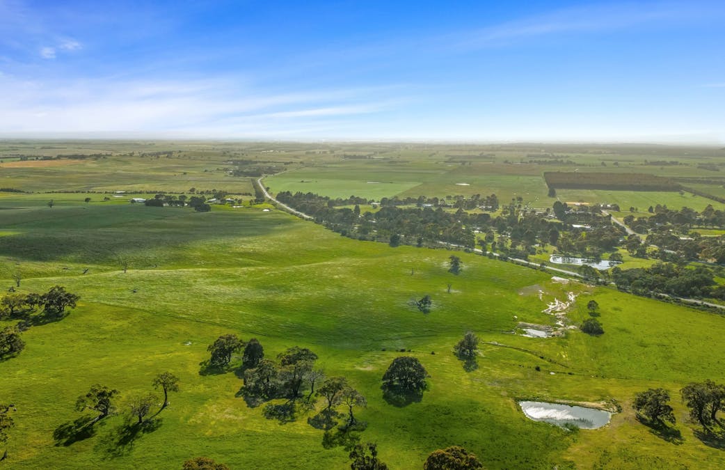 - Ballarat-Carngham Road, Bo Peep, VIC, 3351 - Image 1