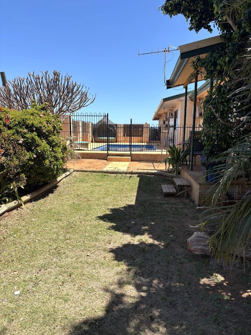 563 & 561 Robinson Street, Carnarvon, WA, 6701 - Image 3