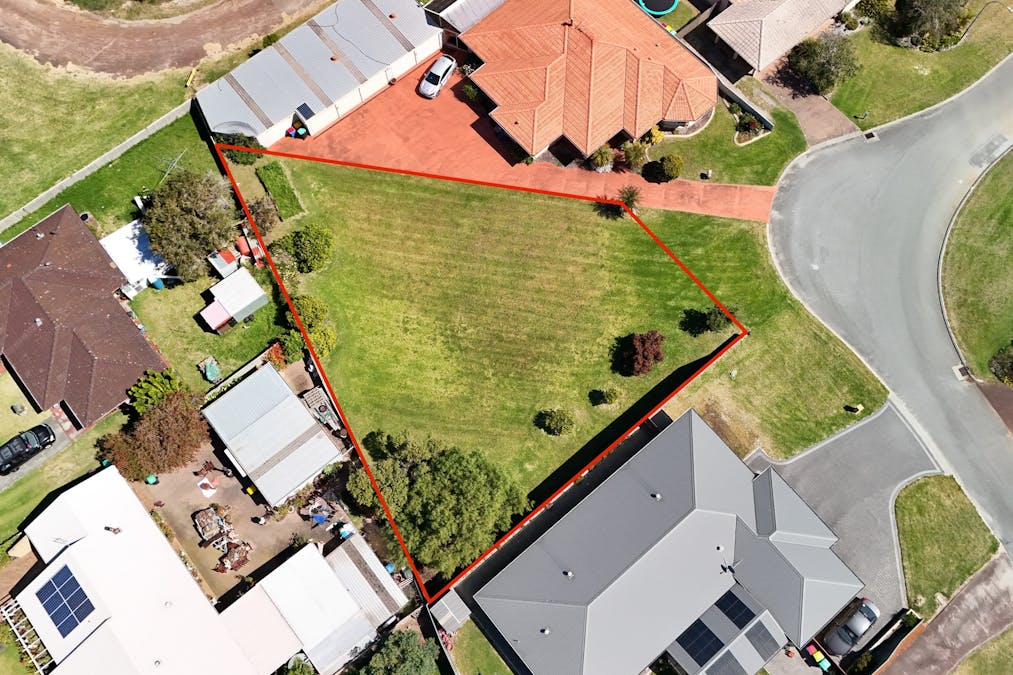 6 Ardross Crescent, Collingwood Park, WA, 6330 - Image 4