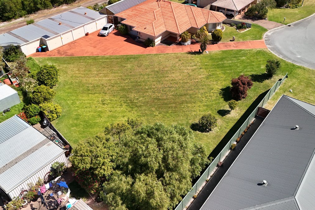 6 Ardross Crescent, Collingwood Park, WA, 6330 - Image 5