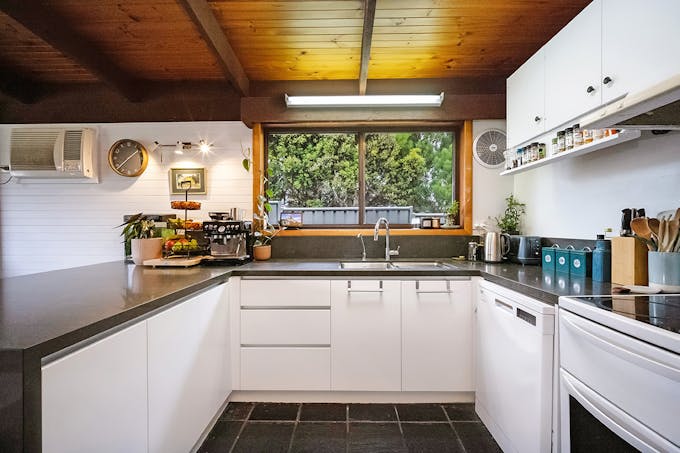 45 Laidlaw Street, Hamilton, VIC, 3300 - Image 1