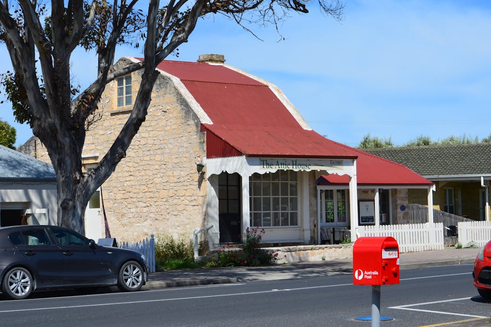 18  Victoria Street, Robe, SA, 5276 - Image 1