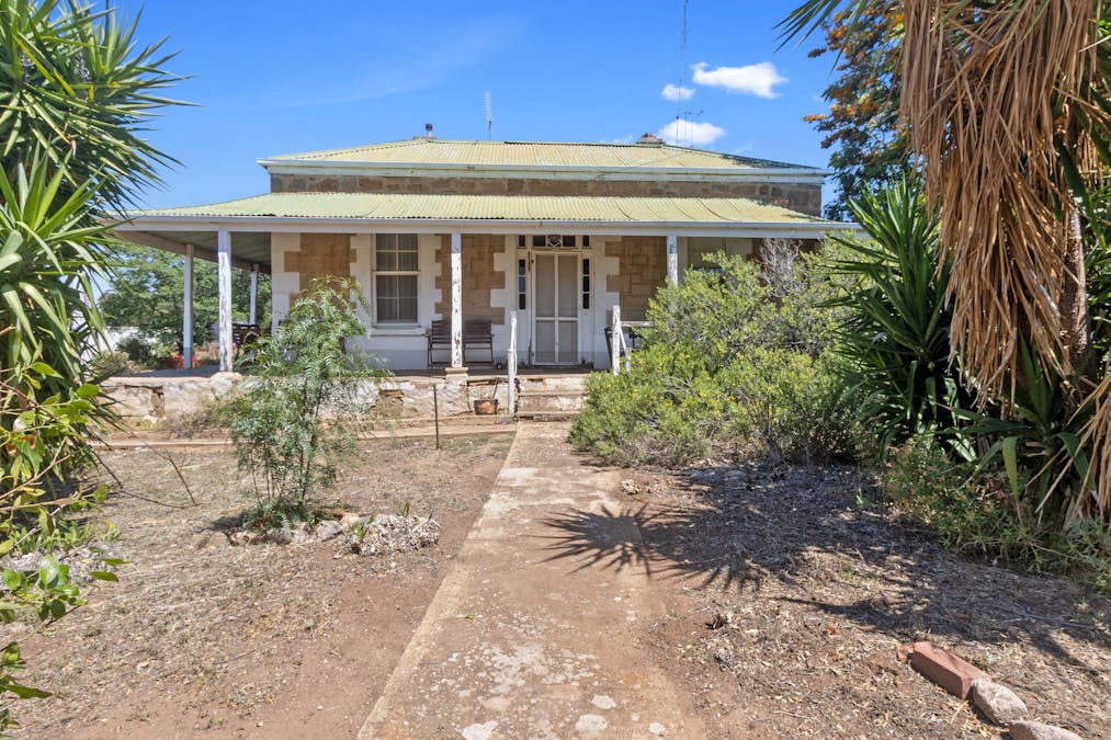 8 Broughton Road, Yacka, SA, 5470 - Image 1