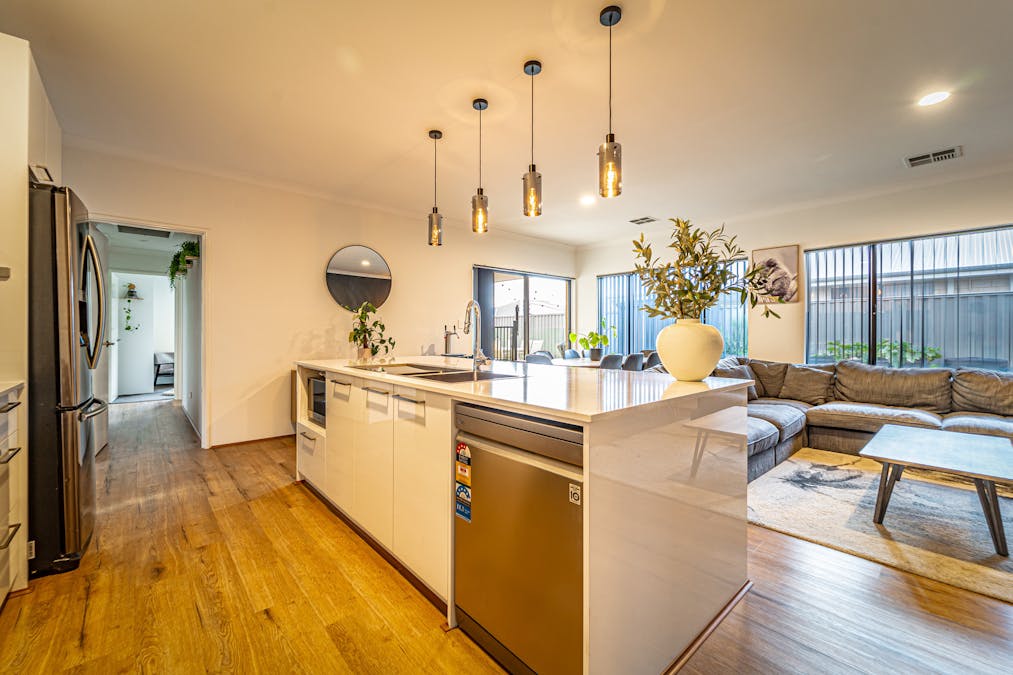 29 Kaler Road, South Yunderup, WA, 6208 - Image 11