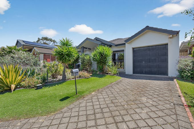 52 Matthew Flinders Drive, Encounter Bay, SA, 5211 - Image 1