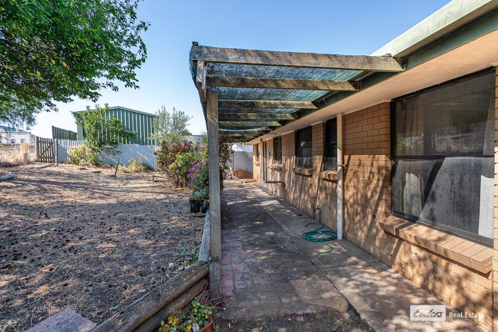 22 Gordon Street, Naracoorte, SA, 5271 - Image 13