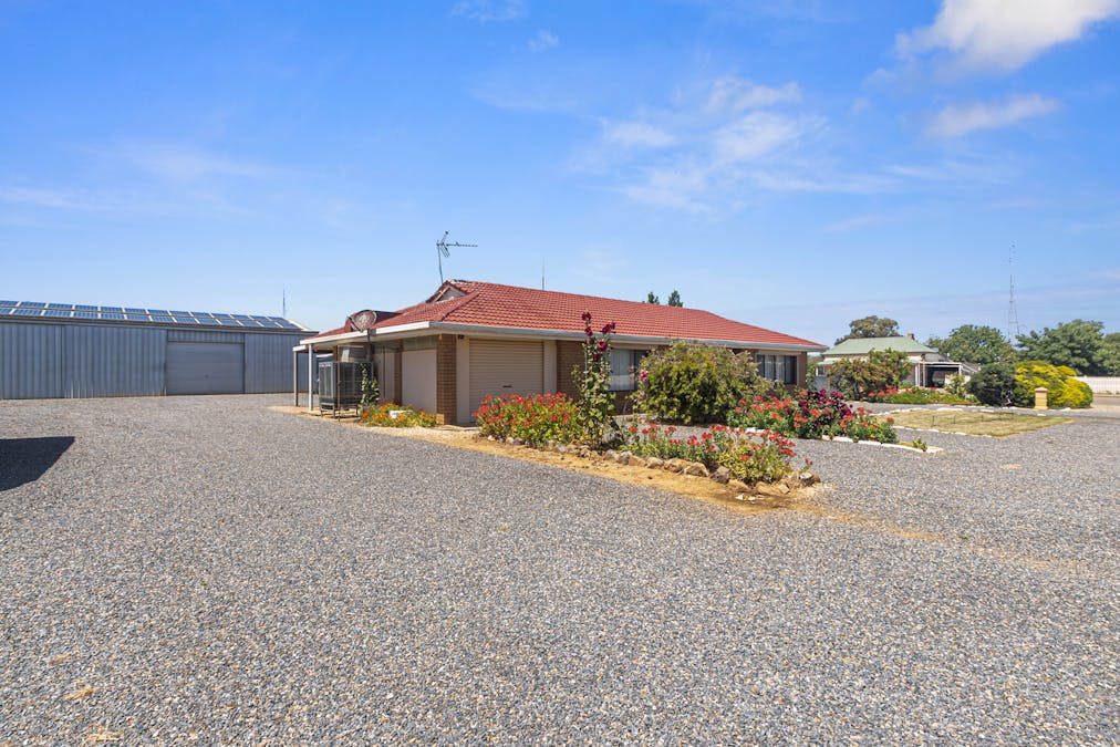 11 Cronin Street, Jamestown, SA, 5491 - Image 3