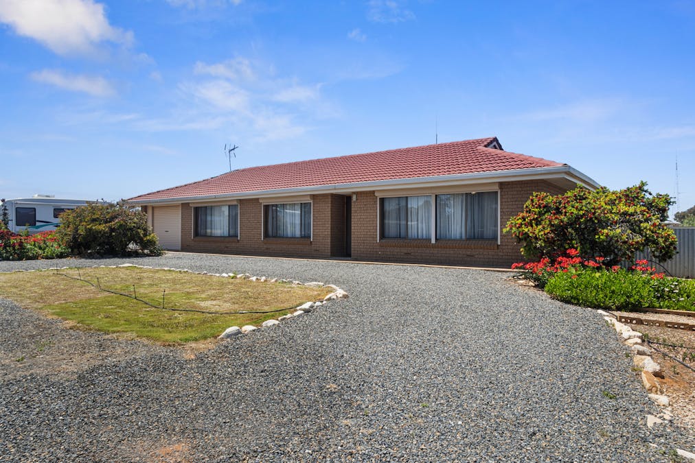 11 Cronin Street, Jamestown, SA, 5491 - Image 1