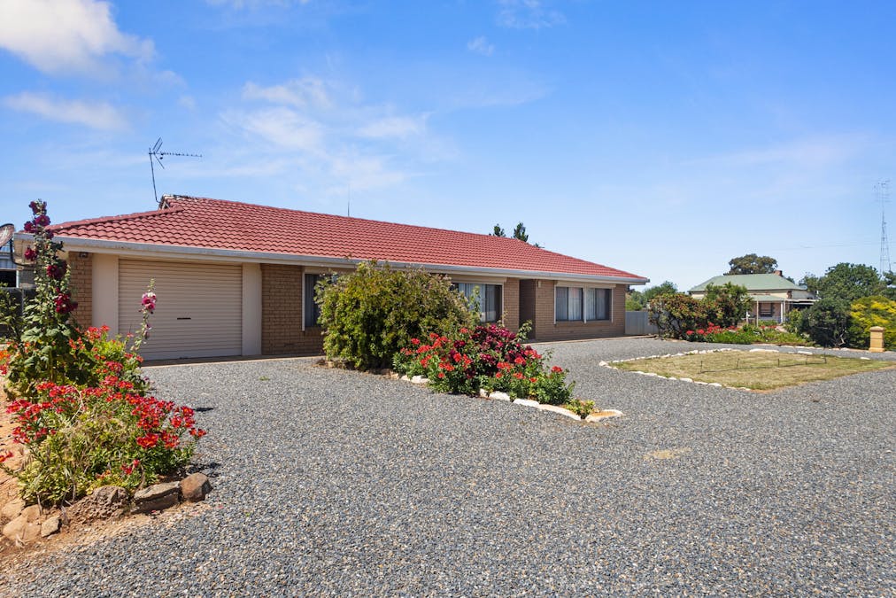 11 Cronin Street, Jamestown, SA, 5491 - Image 4