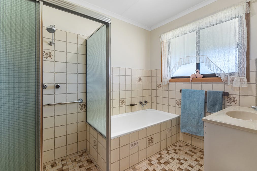 11 Cronin Street, Jamestown, SA, 5491 - Image 15