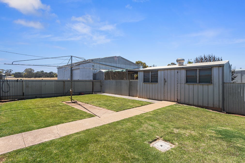 11 Cronin Street, Jamestown, SA, 5491 - Image 16