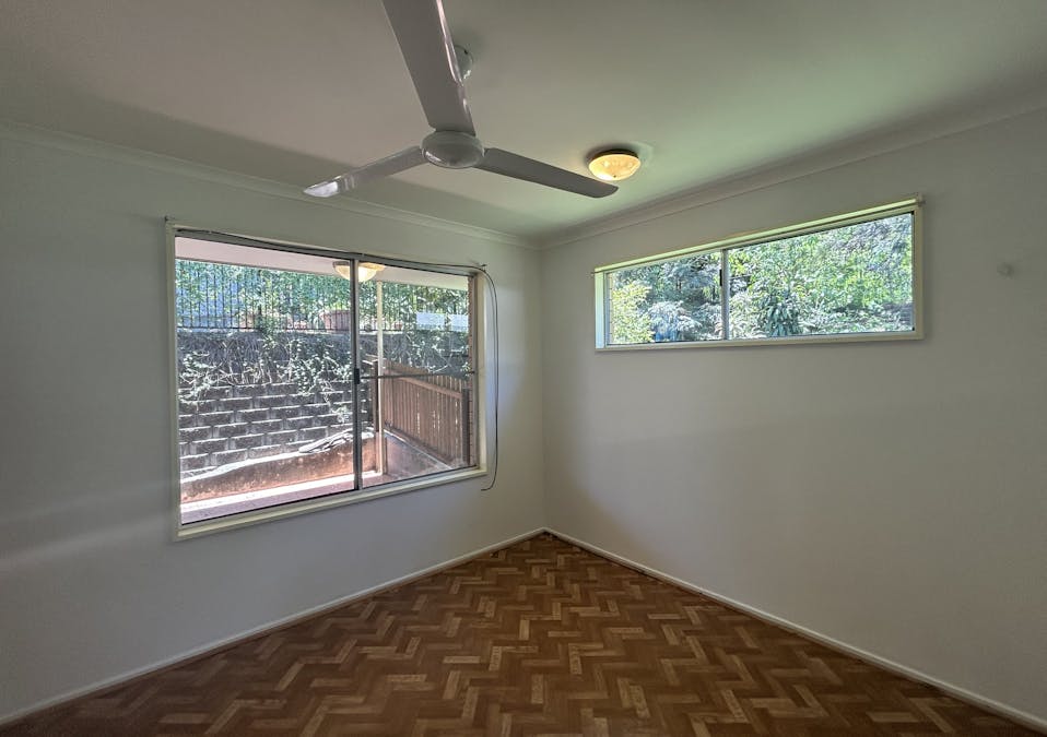 10 Ferguson Crescent, West Gladstone, QLD, 4680 - Image 5