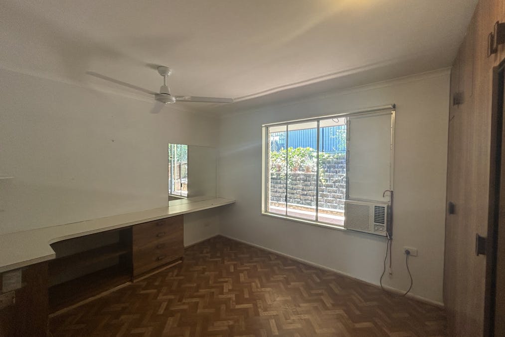 10 Ferguson Crescent, West Gladstone, QLD, 4680 - Image 7