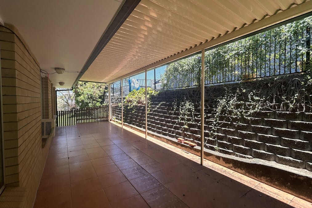 10 Ferguson Crescent, West Gladstone, QLD, 4680 - Image 9