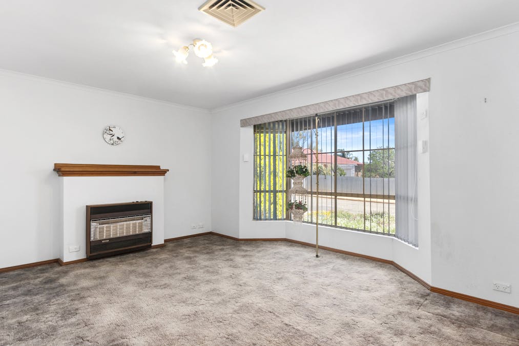 4 Verco Street, Balaklava, SA, 5461 - Image 2