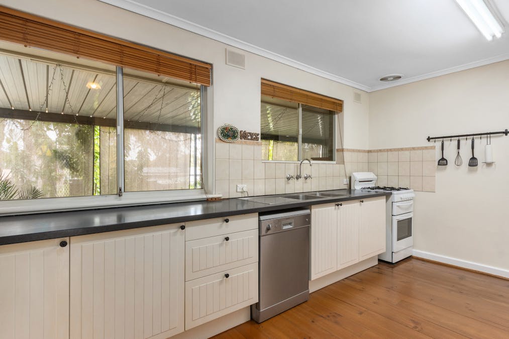 10 Mannum Street, Vista, SA, 5091 - Image 4