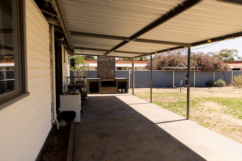 7 Solomon Street, Merredin, WA, 6415 - Image 19