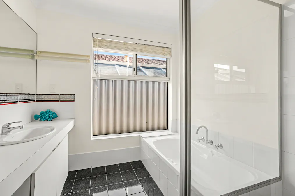 4 Cumberland Way, Waikiki, WA, 6169 - Image 16