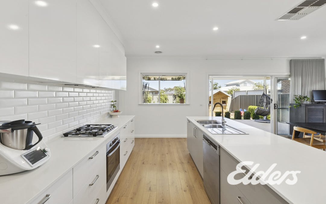 17 Charter Way, Yarrawonga, VIC, 3730 - Image 5