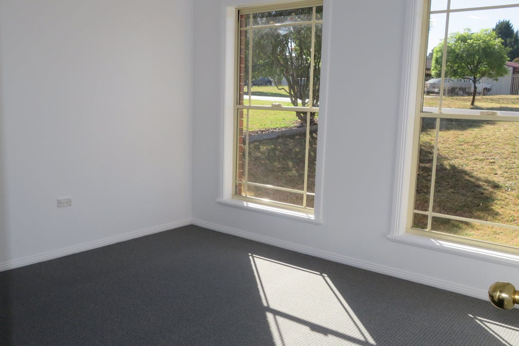 2 Emerald Drive, Kelso, NSW, 2795 - Image 14