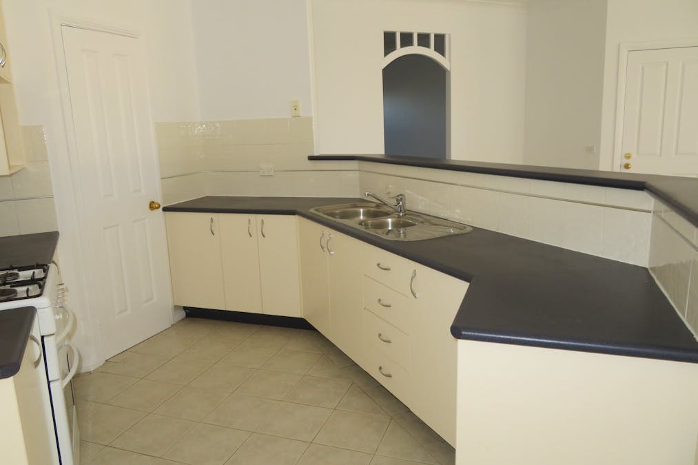 2 Emerald Drive, Kelso, NSW, 2795 - Image 8