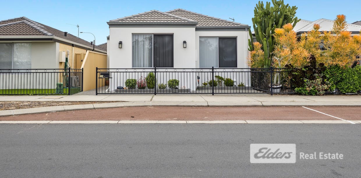 30 Arrowsmith Drive, Dalyellup, WA, 6230 - Image 1