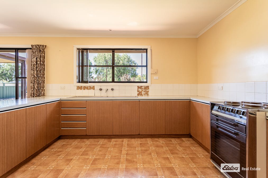 23 Aitchison Avenue, Naracoorte, SA, 5271 - Image 3